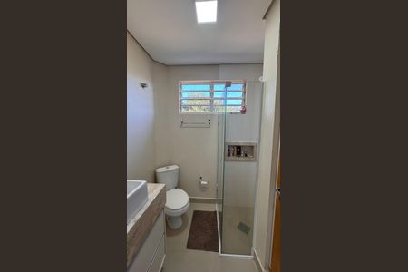 Apartamento à venda com 77m², 2 quartos e 2 vagasBanheiro