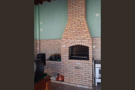 Casa à venda com 329m², 4 quartos e 4 vagas Casa à venda com 329m², 4 quartos e 4 vagasFoto 01