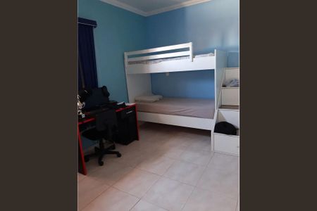 Casa à venda com 329m², 4 quartos e 4 vagas Casa à venda com 329m², 4 quartos e 4 vagasFoto 01