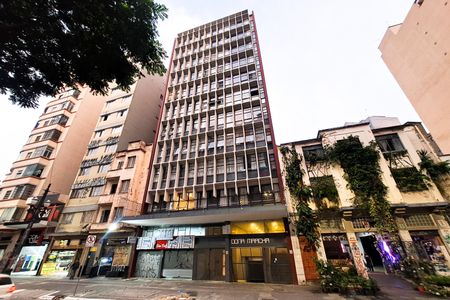 Studio para alugar com 21m², 1 quarto e sem vaga Studio para alugar com 21m², 1 quarto e sem vagaFachada