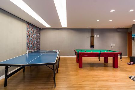 Apartamento para alugar com 44m², 2 quartos e 1 vaga Apartamento para alugar com 44m², 2 quartos e 1 vagaÁrea comum - Salão de jogos