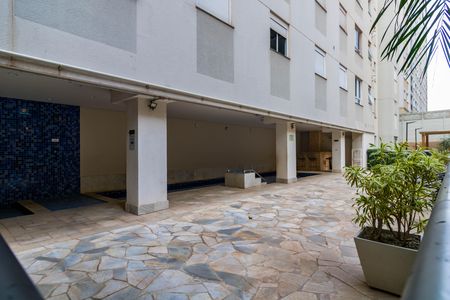 Apartamento para alugar com 44m², 2 quartos e 1 vaga Apartamento para alugar com 44m², 2 quartos e 1 vagaÁrea comum - Piscina