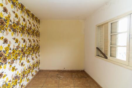 Casa à venda com 246m², 8 quartos e sem vagaSala