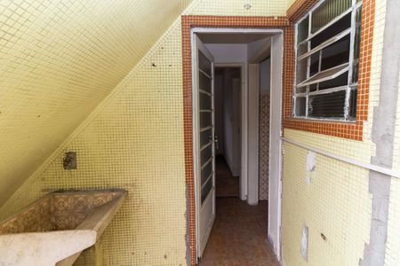 Casa à venda com 246m², 8 quartos e sem vagaÁrea de Serviço