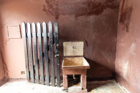 Casa à venda com 246m², 8 quartos e sem vagaÁrea de Serviço