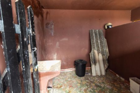 Casa à venda com 246m², 8 quartos e sem vagaÁrea de Serviço