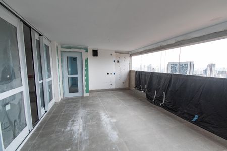 Apartamento à venda com 149m², 3 quartos e 2 vagas Apartamento à venda com 149m², 3 quartos e 2 vagasVaranda