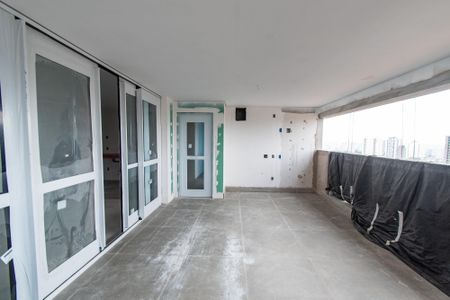 Apartamento à venda com 149m², 3 quartos e 2 vagas Apartamento à venda com 149m², 3 quartos e 2 vagasVaranda