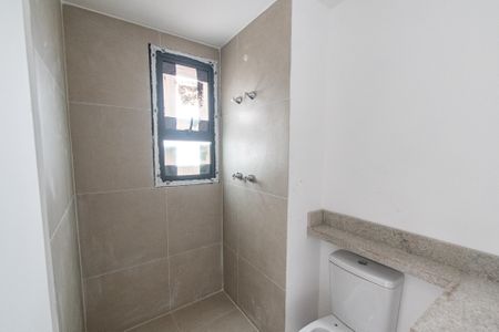 Apartamento à venda com 149m², 3 quartos e 2 vagas Apartamento à venda com 149m², 3 quartos e 2 vagasBanheiro da Suíte 1