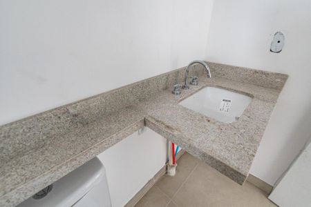 Apartamento à venda com 149m², 3 quartos e 2 vagas Apartamento à venda com 149m², 3 quartos e 2 vagasBanheiro da Suíte 1
