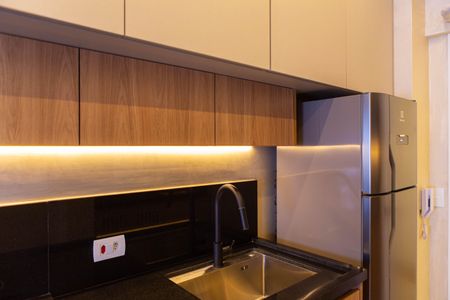 Studio para alugar com 25m², 1 quarto e 1 vaga Studio para alugar com 25m², 1 quarto e 1 vagaStudio - detalhe - geladeira