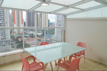 Apartamento à venda com 59m², 1 quarto e 2 vagas Apartamento à venda com 59m², 1 quarto e 2 vagasVaranda