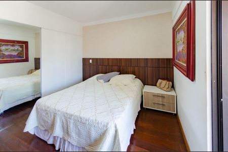 Apartamento à venda com 120m², 3 quartos e 2 vagasSuíte