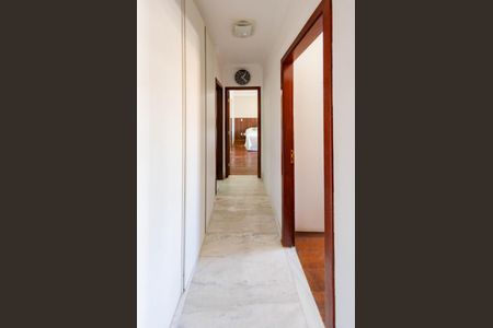 Apartamento à venda com 120m², 3 quartos e 2 vagasCorredor