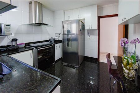 Apartamento à venda com 120m², 3 quartos e 2 vagasCozinha