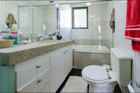 Apartamento à venda com 120m², 3 quartos e 2 vagasBanheiro suíte