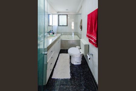 Apartamento à venda com 120m², 3 quartos e 2 vagasBanheiro suíte