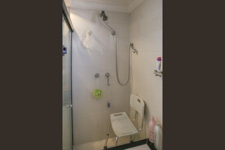 Apartamento à venda com 200m², 4 quartos e 3 vagas Apartamento à venda com 200m², 4 quartos e 3 vagasBanheiro da Suíte 1