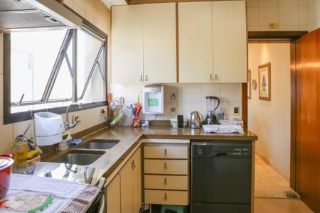Apartamento à venda com 200m², 4 quartos e 3 vagas Apartamento à venda com 200m², 4 quartos e 3 vagasCozinha