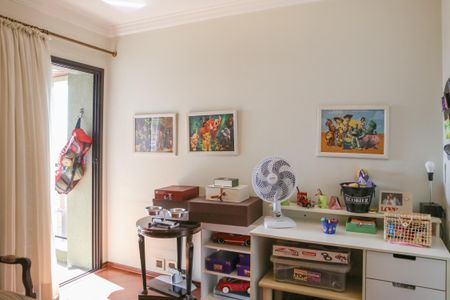 Apartamento à venda com 200m², 4 quartos e 3 vagas Apartamento à venda com 200m², 4 quartos e 3 vagasQuarto 2