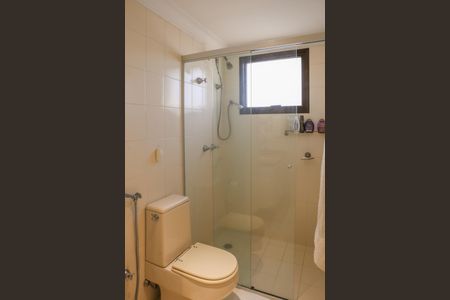 Apartamento à venda com 200m², 4 quartos e 3 vagas Apartamento à venda com 200m², 4 quartos e 3 vagasBanheiro da Suíte 2