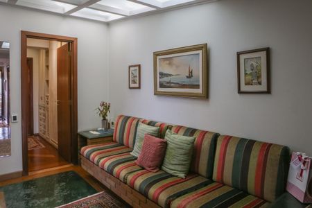 Apartamento à venda com 200m², 4 quartos e 3 vagas Apartamento à venda com 200m², 4 quartos e 3 vagasCorredor