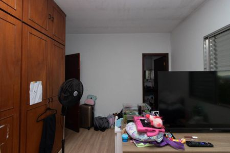 Casa à venda com 298m², 5 quartos e 2 vagas Casa à venda com 298m², 5 quartos e 2 vagasQuarto 2