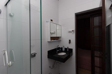 Casa à venda com 298m², 5 quartos e 2 vagas Casa à venda com 298m², 5 quartos e 2 vagasBanheiro da Suíte 3