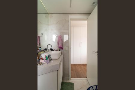 Apartamento à venda com 115m², 3 quartos e 2 vagas Apartamento à venda com 115m², 3 quartos e 2 vagasBanheiro da Suíte 1
