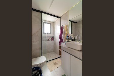 Apartamento à venda com 115m², 3 quartos e 2 vagas Apartamento à venda com 115m², 3 quartos e 2 vagasBanheiro da Suíte 1