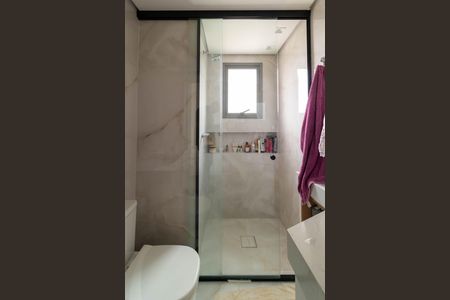 Apartamento à venda com 115m², 3 quartos e 2 vagas Apartamento à venda com 115m², 3 quartos e 2 vagasBanheiro da Suíte 1