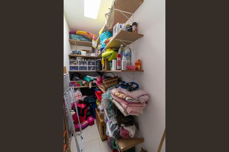 Apartamento à venda com 115m², 3 quartos e 2 vagas Apartamento à venda com 115m², 3 quartos e 2 vagasDespensa