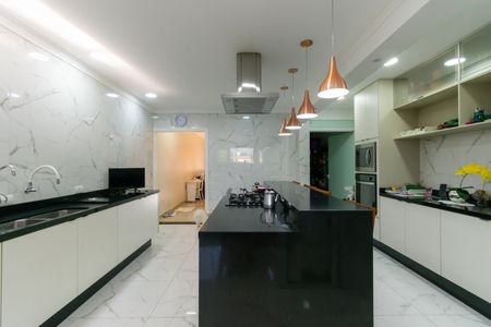 Casa à venda com 250m², 3 quartos e 6 vagasCozinha