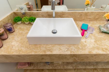 Casa à venda com 250m², 3 quartos e 6 vagasBanheiro 2