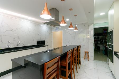 Casa à venda com 250m², 3 quartos e 6 vagasCozinha