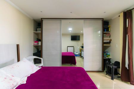 Casa à venda com 250m², 3 quartos e 6 vagasQuarto 2