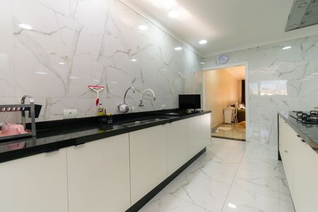 Casa à venda com 250m², 3 quartos e 6 vagasCozinha