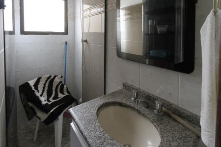 Casa à venda com 534m², 4 quartos e 10 vagas Casa à venda com 534m², 4 quartos e 10 vagasEdícula - Banheiro 1