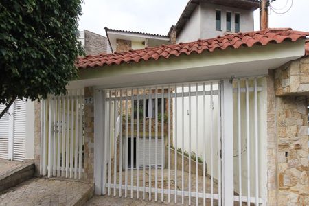 Casa à venda com 534m², 4 quartos e 10 vagas Casa à venda com 534m², 4 quartos e 10 vagasFachada
