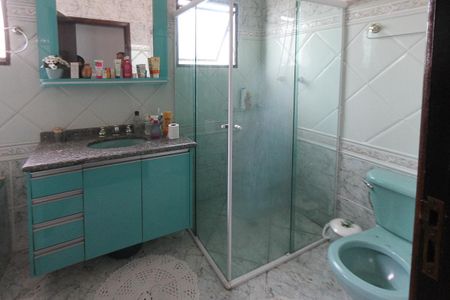 Casa à venda com 534m², 4 quartos e 10 vagas Casa à venda com 534m², 4 quartos e 10 vagasBanheiro da Suíte