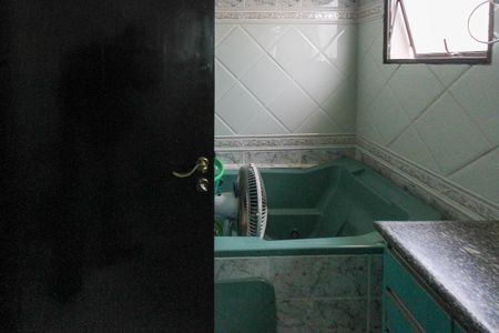 Casa à venda com 534m², 4 quartos e 10 vagas Casa à venda com 534m², 4 quartos e 10 vagasBanheiro da Suíte