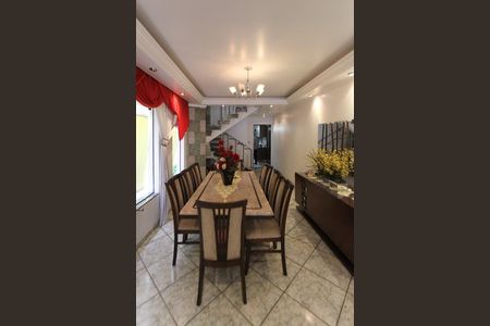 Casa à venda com 534m², 4 quartos e 10 vagas Casa à venda com 534m², 4 quartos e 10 vagasSala de jantar