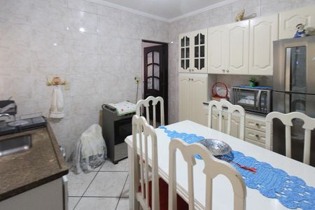 Casa à venda com 534m², 4 quartos e 10 vagas Casa à venda com 534m², 4 quartos e 10 vagasEdícula - Cozinha