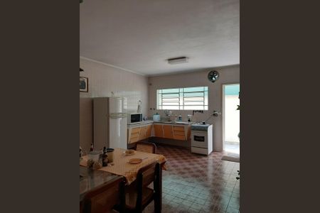 Casa à venda com 294m², 3 quartos e 4 vagas