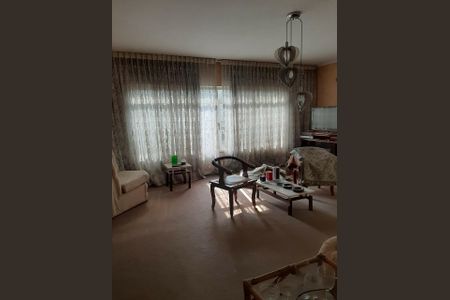 Casa à venda com 294m², 3 quartos e 4 vagas