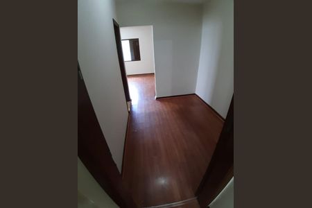 Casa à venda com 280m², 3 quartos e 4 vagasVILA GOMES 18
