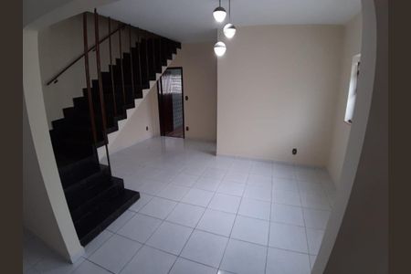 Casa à venda com 280m², 3 quartos e 4 vagasVILA GOMES 30
