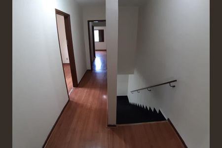 Casa à venda com 280m², 3 quartos e 4 vagasVILA GOMES 25