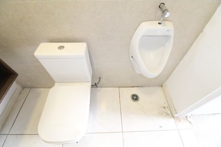 Casa para alugar com 320m², 3 quartos e 5 vagasBanheiro de Serviço