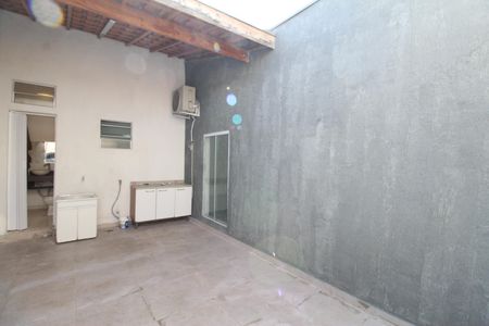 Casa para alugar com 320m², 3 quartos e 5 vagasÁrea de Serviço